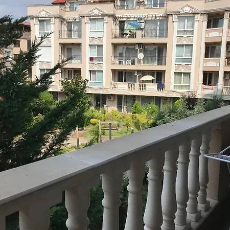 Lilac Garden Apartments *